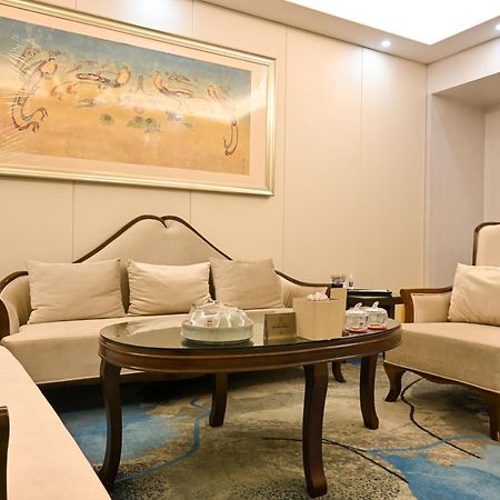 Dunhuang Hotel Exterior photo